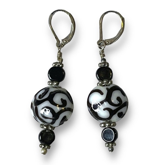 925 Silver and Glass Jewels Earrings Women’s Black White Dangle - Picture 2 of 5